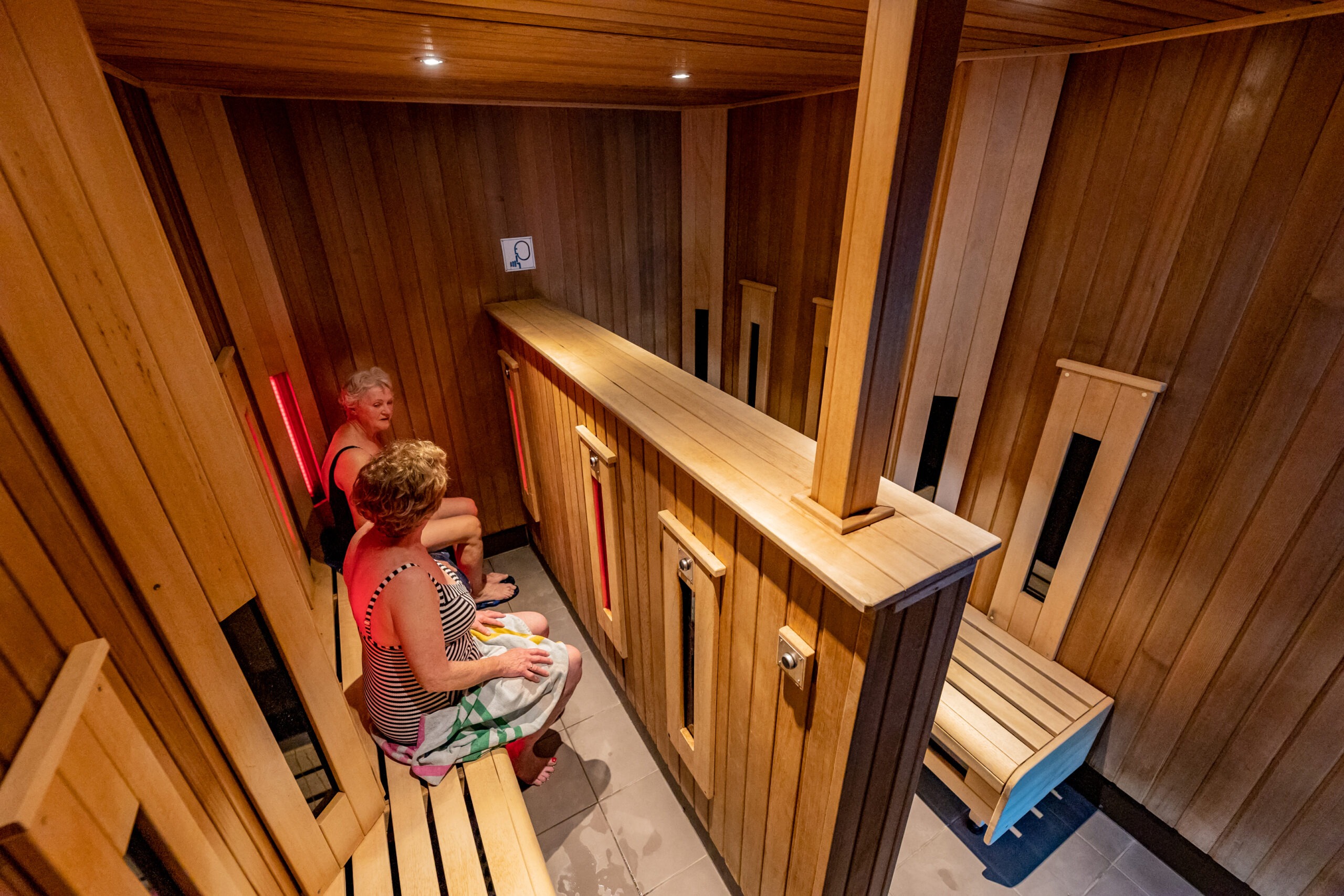 Finse sauna  Infrarood sauna  stoomcabine Valkenswaard